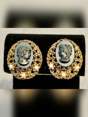 Vintage West Germany Glass Cameo Clip on Earrings